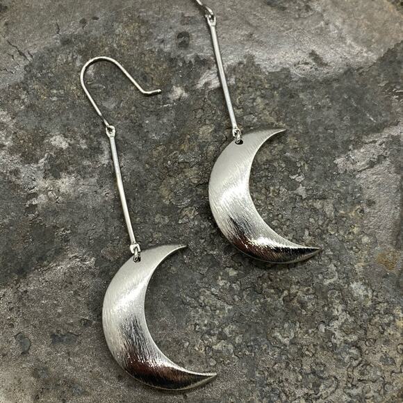 NEW Simple Nights Crescent Moon Dangle Earrings - Picture 1 of 14
